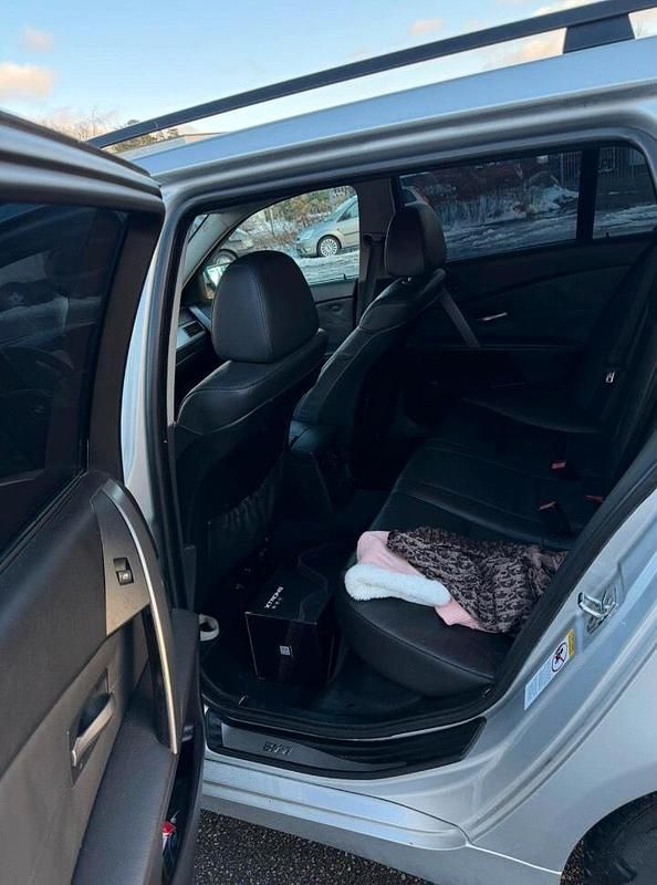 Gebraucht BMW 525 2004 Grau Kombi