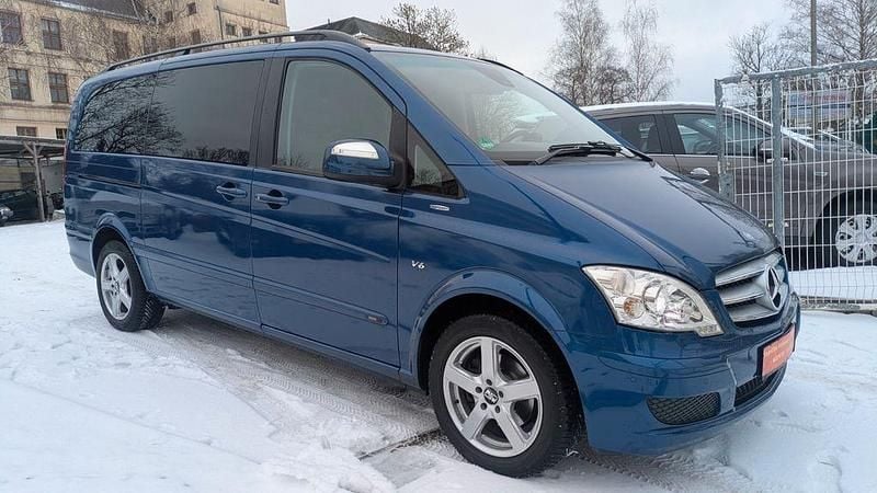 Blau Gebraucht 2013 Mercedes Viano Edition Van / Kleinbus | 14.190 € (Superpreis) - Bild 1/4