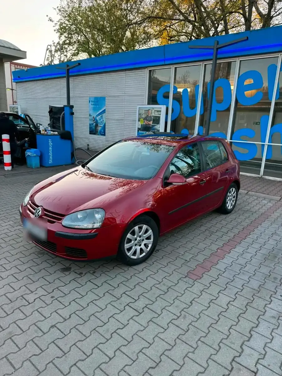 Gebraucht VW Golf V 115 PS (84 kW) 2003 Rot Kleinwagen