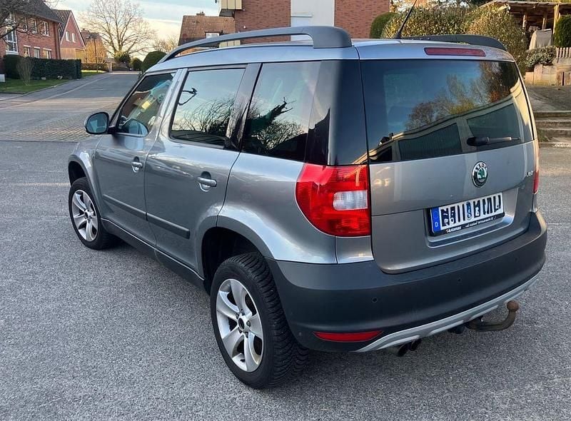 Gebraucht Skoda Yeti 105 PS (77 kW) 2010 Silber SUV