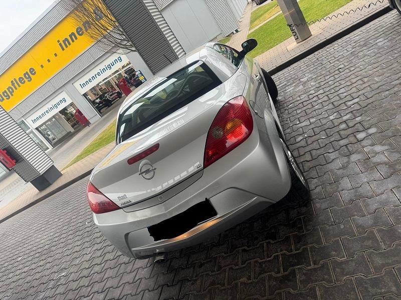 Gebraucht Opel Tigra 125 PS (91 kW) 2008 Grau Cabrio