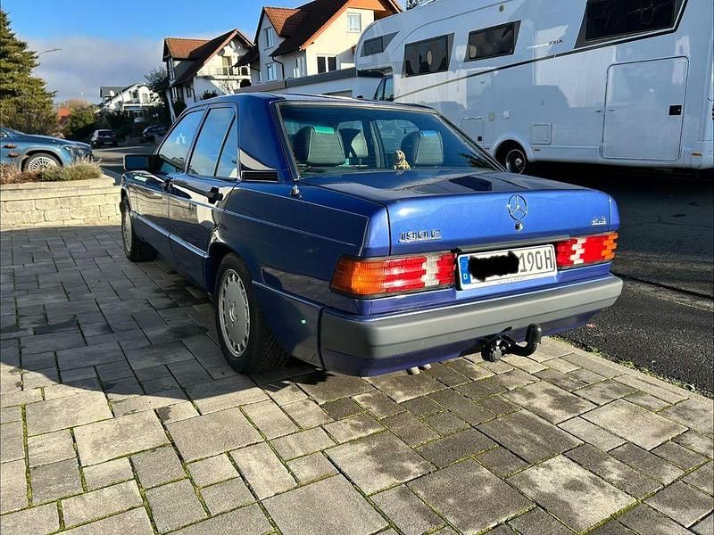 Gebraucht Mercedes 190 Avantgarde 136 PS (100 kW) 1992 Blau Limousine