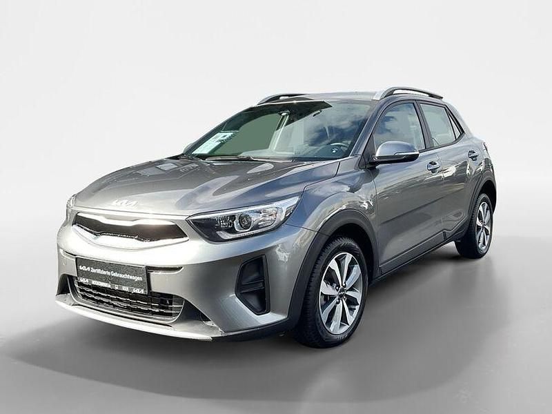 Gebraucht Kia Stonic Vision 101 PS (74 kW) 2025 M7g astrograu met SUV