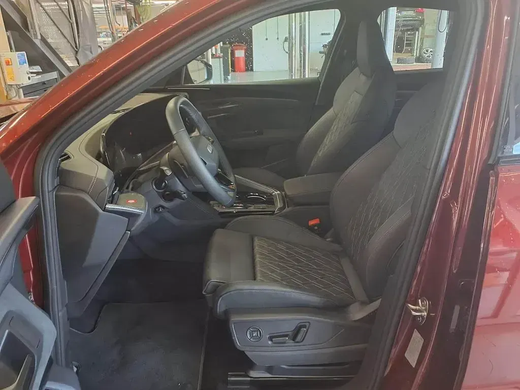 Gebraucht Audi Q5 S-Line 204 PS (150 kW) 2025 Rot SUV
