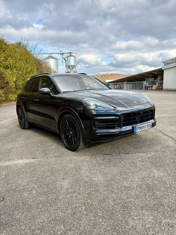 Second-hand Porsche Cayenne 460 CP (338 kW) 2023 Negru SUV