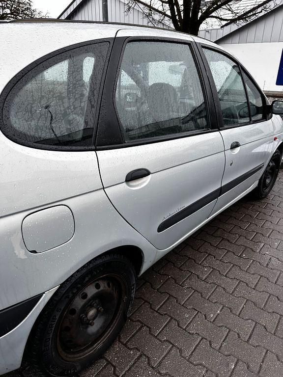 Gebraucht Renault Mégane Expression 95 PS (69 kW) 2000 Grau Limousine