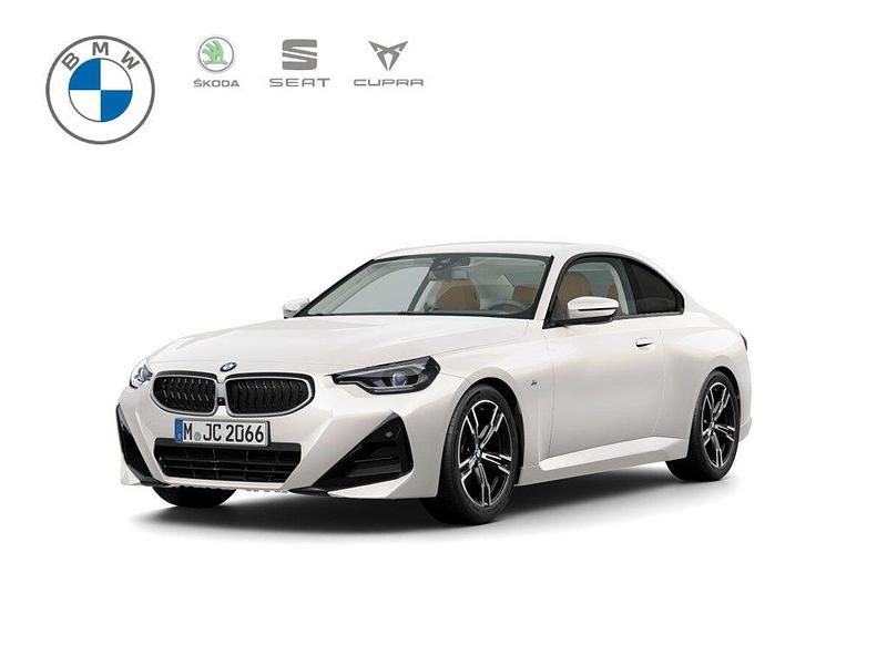 Weiss Gebraucht 2025 BMW 220 Shadowline Coupé | 44.490 € (Teuer) - Bild 1/4