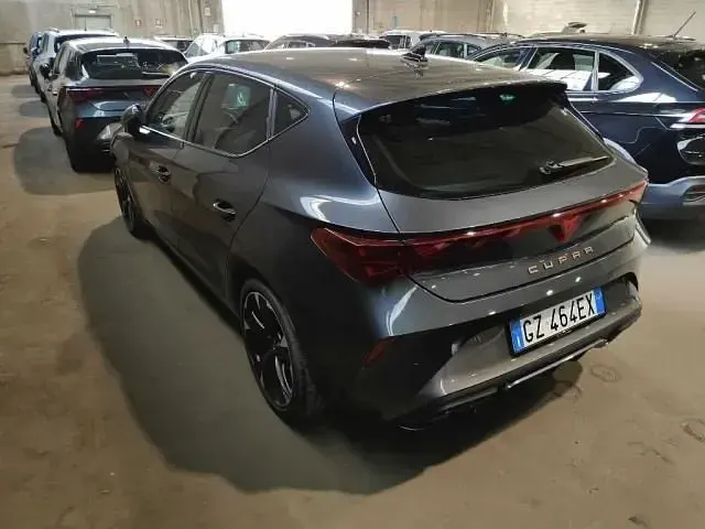 Gebraucht Cupra Leon 150 PS (110 kW) 2025 Grau Limousine