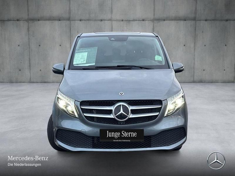 Gebraucht Mercedes V220 Avantgarde 163 PS (119 kW) 2020 Grau Van / Kleinbus