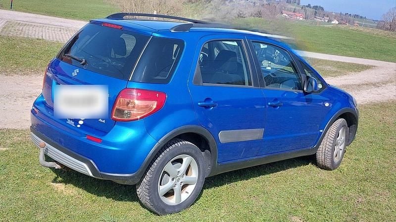 Gebraucht Suzuki SX4 107 PS (78 kW) 2009 Blau Limousine