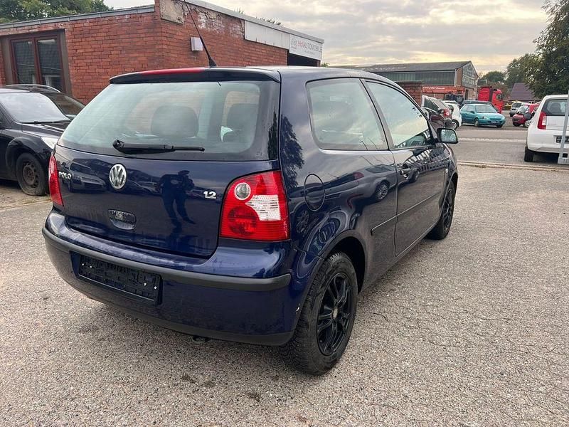 Gebraucht VW Polo Basis 64 PS (47 kW) 2003 Blau Kleinwagen