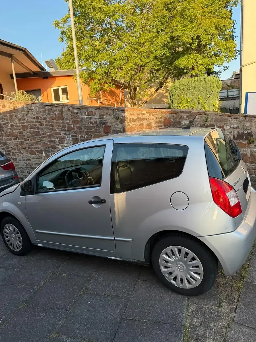 Gebraucht Citroën C2 59 PS (43 kW) 2009 Grau Kleinwagen