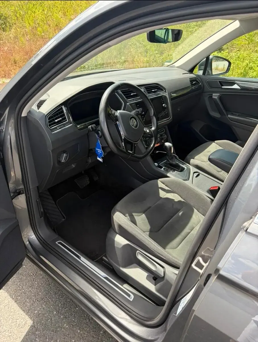 Gebraucht VW Tiguan 150 PS (110 kW) 2020 Grau SUV