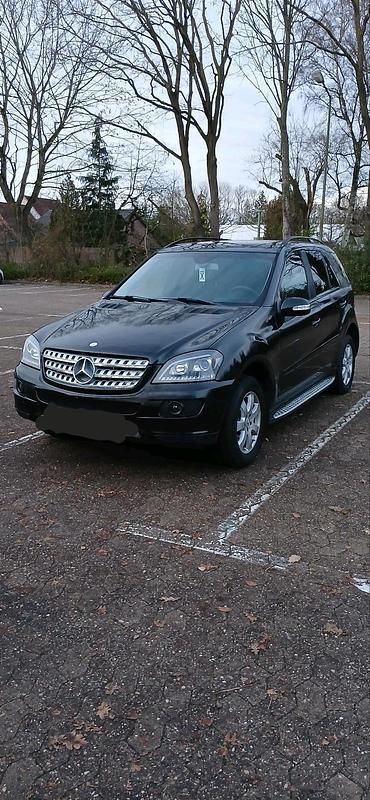 Gebraucht Mercedes ML320 224 PS (164 kW) 2007 Schwarz SUV