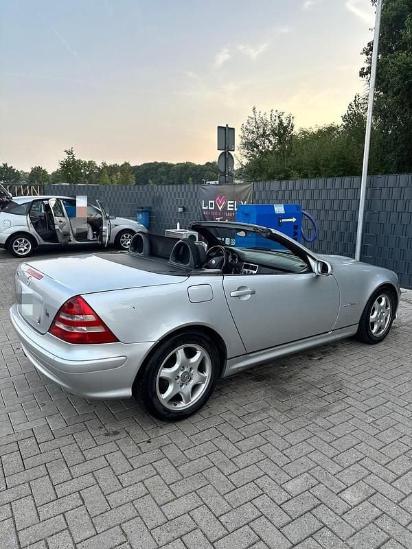 Silber Gebraucht 2001 Mercedes SLK200 Cabrio | 4.200 € (Superpreis) - Bild 1/4