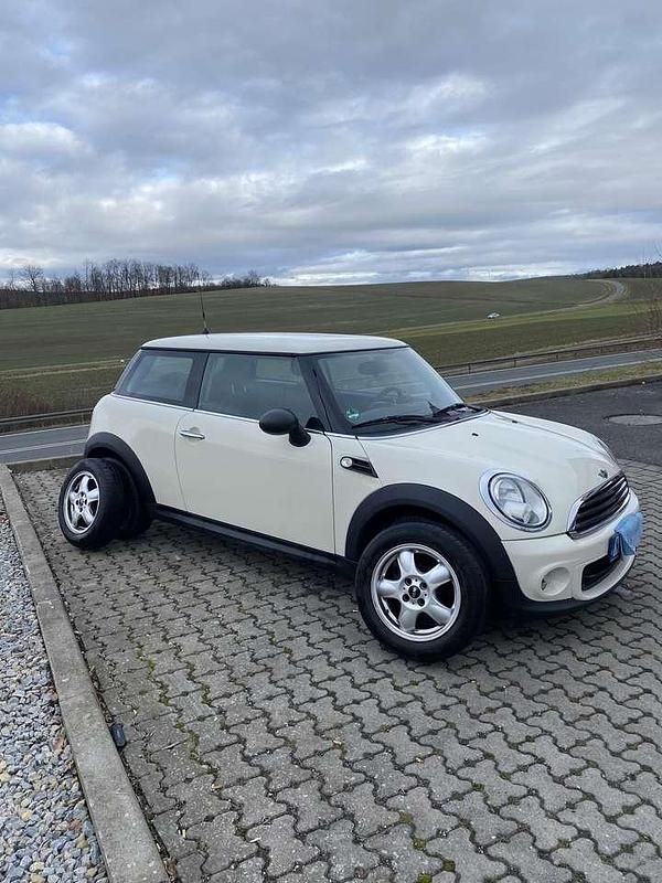 Gebraucht Mini ONE 75 PS (55 kW) 2011 Weiß Kleinwagen