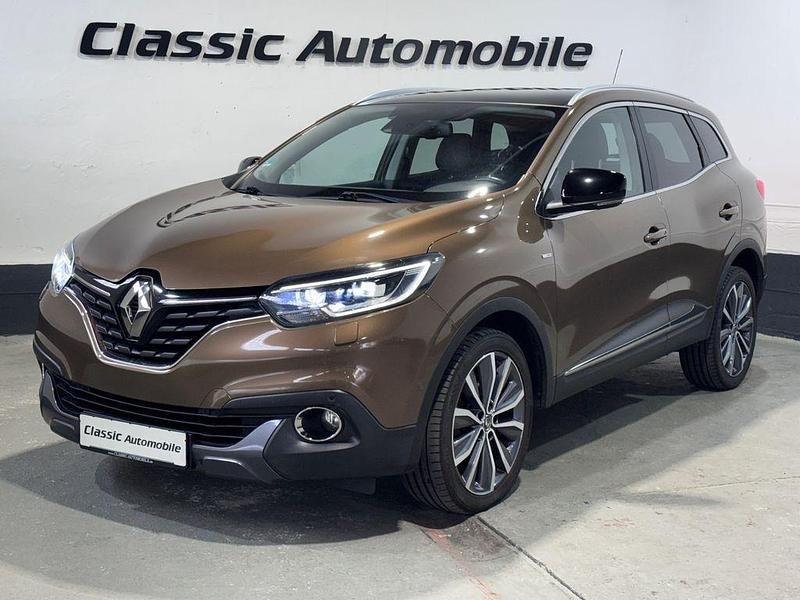 Braun Gebraucht 2015 Renault Kadjar Bose Edition SUV | 10.600 € (Fairer Preis) - Bild 1/4
