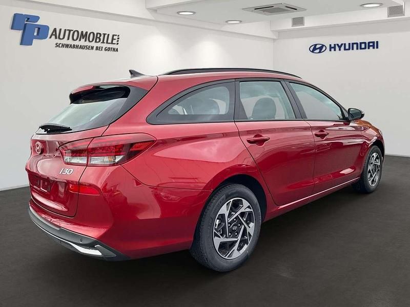Neu Hyundai i30 Edition 101 PS (74 kW) 2025 Ultimate red Kombi