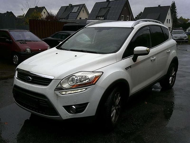 Gebraucht Ford Kuga Titanium 163 PS (119 kW) 2012 Frozen white SUV
