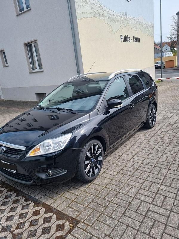 Second-hand Ford Focus 116 CP (85 kW) 2010 Negru Break