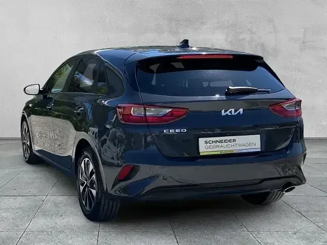 Gebraucht Kia Ceed Silver 140 PS (102 kW) 2025 Grau Kleinwagen
