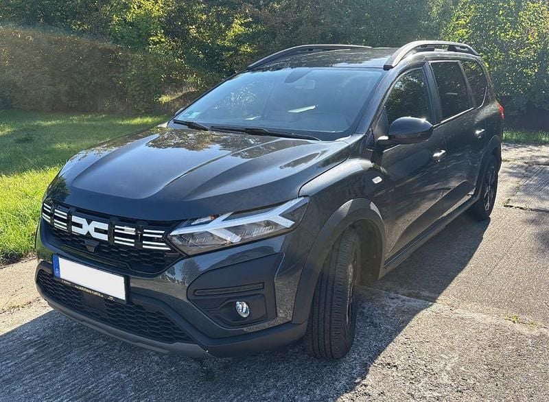 Gebraucht 2023 Dacia Jogger Extreme Van / Kleinbus | 17.900 € (Guter Preis) - Bild 1/4