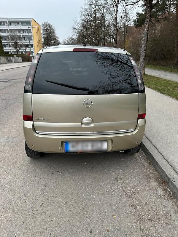 Gebraucht Opel Meriva 105 PS (77 kW) 2009 Gold Van / Kleinbus