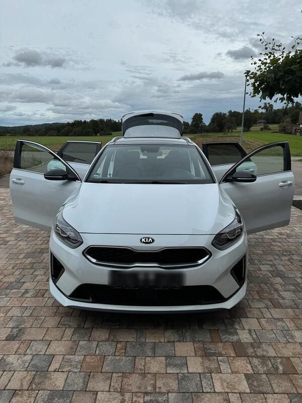 Weiß Gebraucht 2020 Kia Ceed GT GT-Line Kombi | 14.500 € (Guter Preis) - Bild 1/4