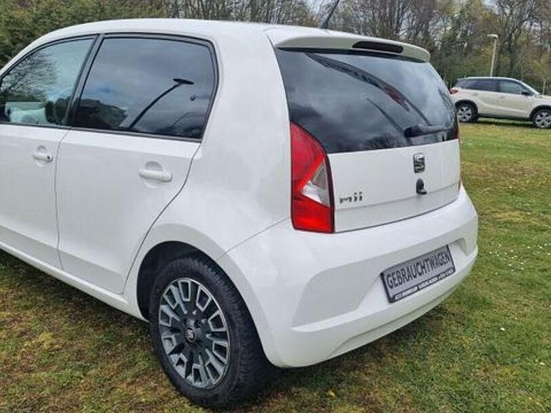 Gebraucht Seat Mii Chic 60 PS (44 kW) 2019 Weiß Kleinwagen