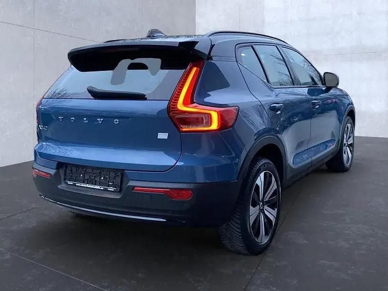 Gebraucht Volvo XC40 Core 169 kW (231 PS) 2022 Fjord blue / SUV