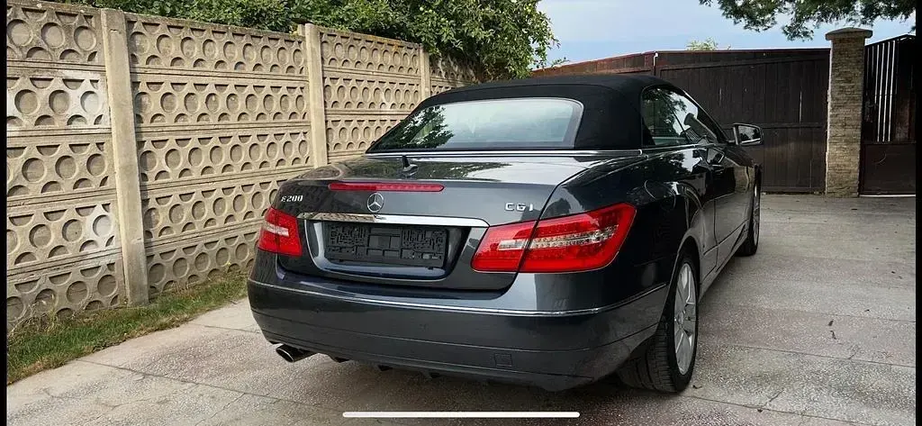 Gebraucht Mercedes E200 Avantgarde 184 PS (135 kW) 2010 Grau Cabrio