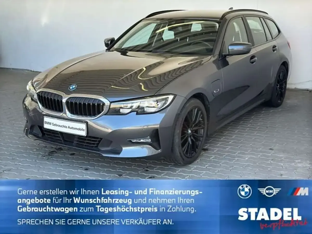 Gebraucht BMW 320e Advantage 204 PS (150 kW) 2022 Grau Limousine