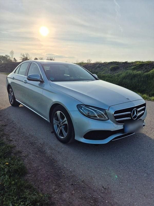 Second-hand Mercedes E220 194 CP (142 kW) 2019 Argintiu Berlinǎ