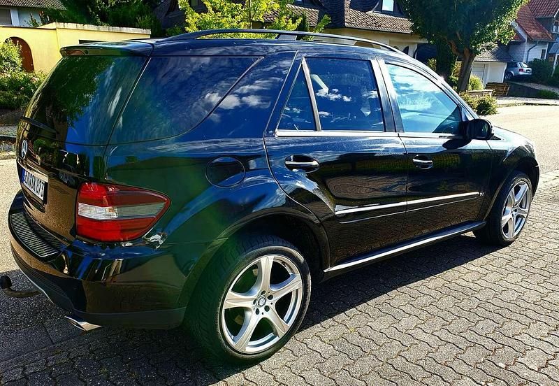 Gebraucht Mercedes ML420 306 PS (225 kW) 2007 Schwarz SUV