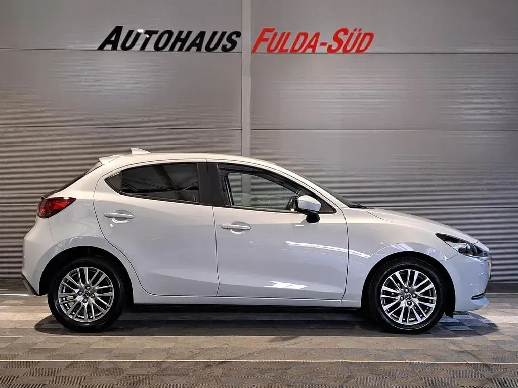 Używany Mazda 2 90 KM (66 kW) 2020 Szary Sedan/Limuzyna