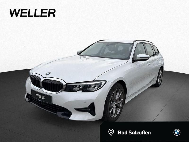 Mineralweiß (weiß) Gebraucht 2020 BMW 330 Shadowline Kombi | 24.330 € (Superpreis) - Bild 1/4