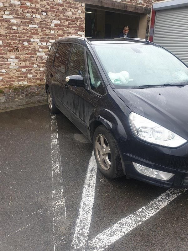 Gebraucht Ford Galaxy 140 PS (102 kW) 2013 Schwarz Van / Kleinbus