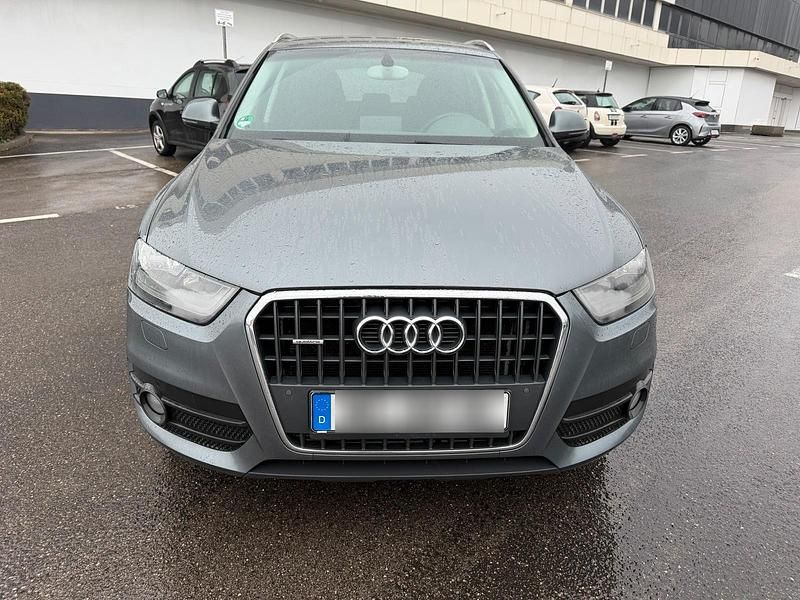 Gebraucht Audi Q3 Comfort 140 PS (102 kW) 2014 Grau SUV