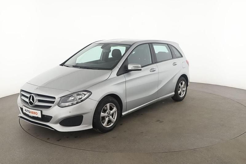 Gebraucht Mercedes B180 122 PS (89 kW) 2015 Grau Van / Kleinbus