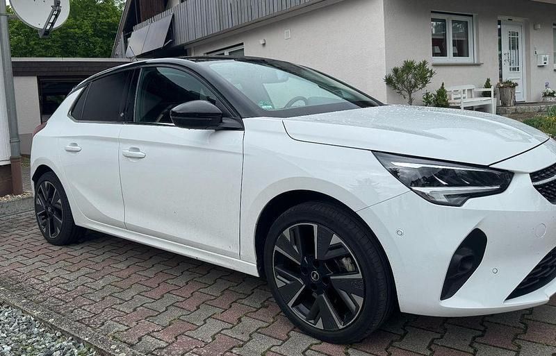 Gebraucht Opel Corsa-e Elegance 100 kW (136 PS) 2020 Weiß Kleinwagen