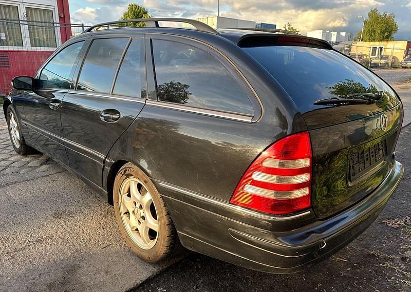 Gebraucht Mercedes C200 122 PS (89 kW) 2006 Schwarz Kombi
