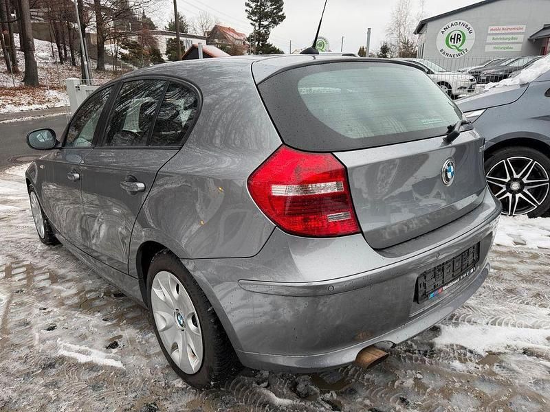 Gebraucht BMW 118 Advantage 143 PS (105 kW) 2011 Grau Kleinwagen