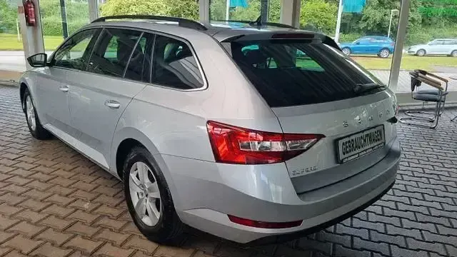 Gebraucht Skoda Superb Ambition 150 PS (110 kW) 2023 Silber Kombi