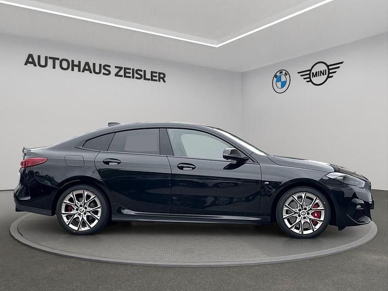 Gebraucht BMW 220 Comfort Edition 178 PS (130 kW) 2024 Saphirschwarz Coupé