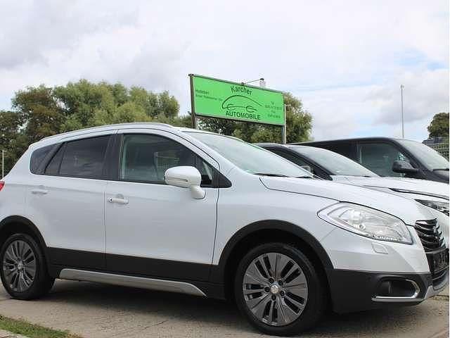 Weiß Gebraucht 2014 Suzuki SX4 S-Cross Club SUV | 12.500 € (Fairer Preis) - Bild 1/4