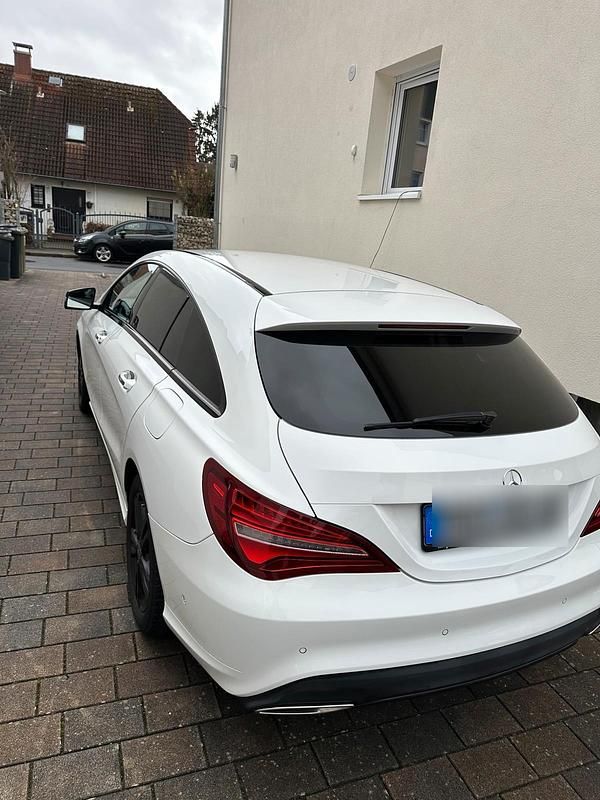Gebraucht Mercedes CLA200 136 PS (100 kW) 2018 Weiß Kombi