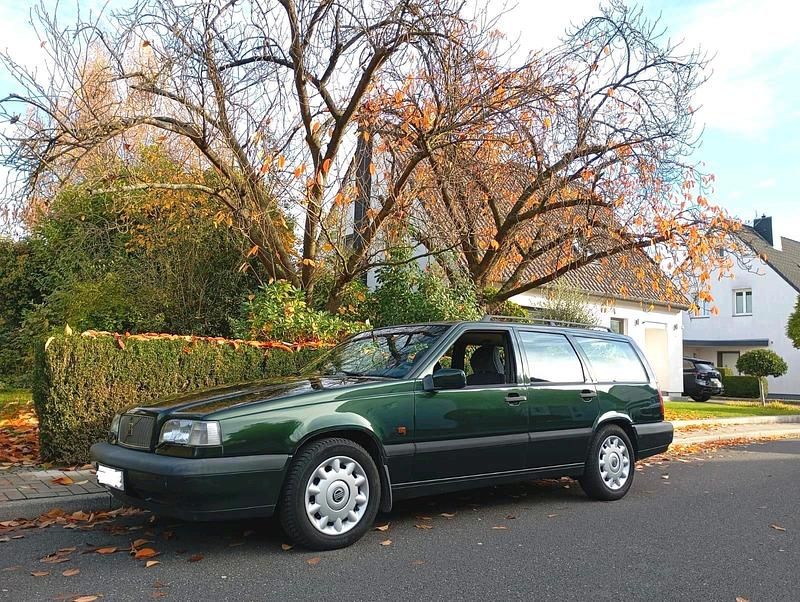 Grün Gebraucht 1995 Volvo 850 Kombi | 3.950 € - Bild 1/4