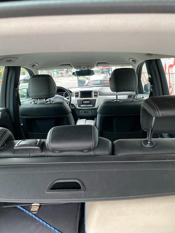 Gebraucht Mercedes ML250 204 PS (150 kW) 2012 Andere farben SUV