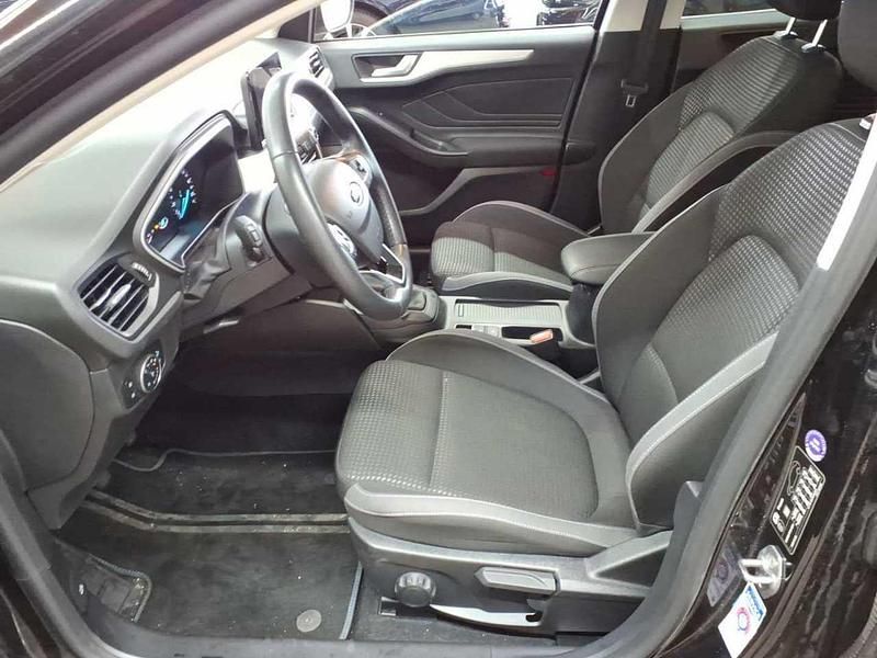 Gebraucht Ford Focus Cool & Connect 125 PS (91 kW) 2021 Obsidianschwarz metallic Kombi