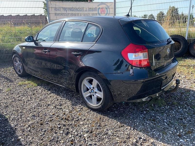 Schwarz Gebraucht 2005 BMW 116 Advantage Kleinwagen | 1.800 € (Superpreis) - Bild 1/4